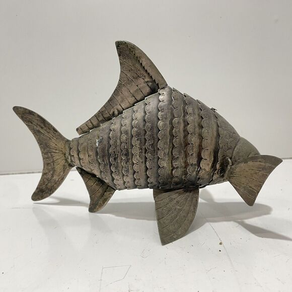 Antique Bronze Fish Statue 8” Detail Craftsman Made Figure RARE W/ Moving Body - Picture 3 of 13